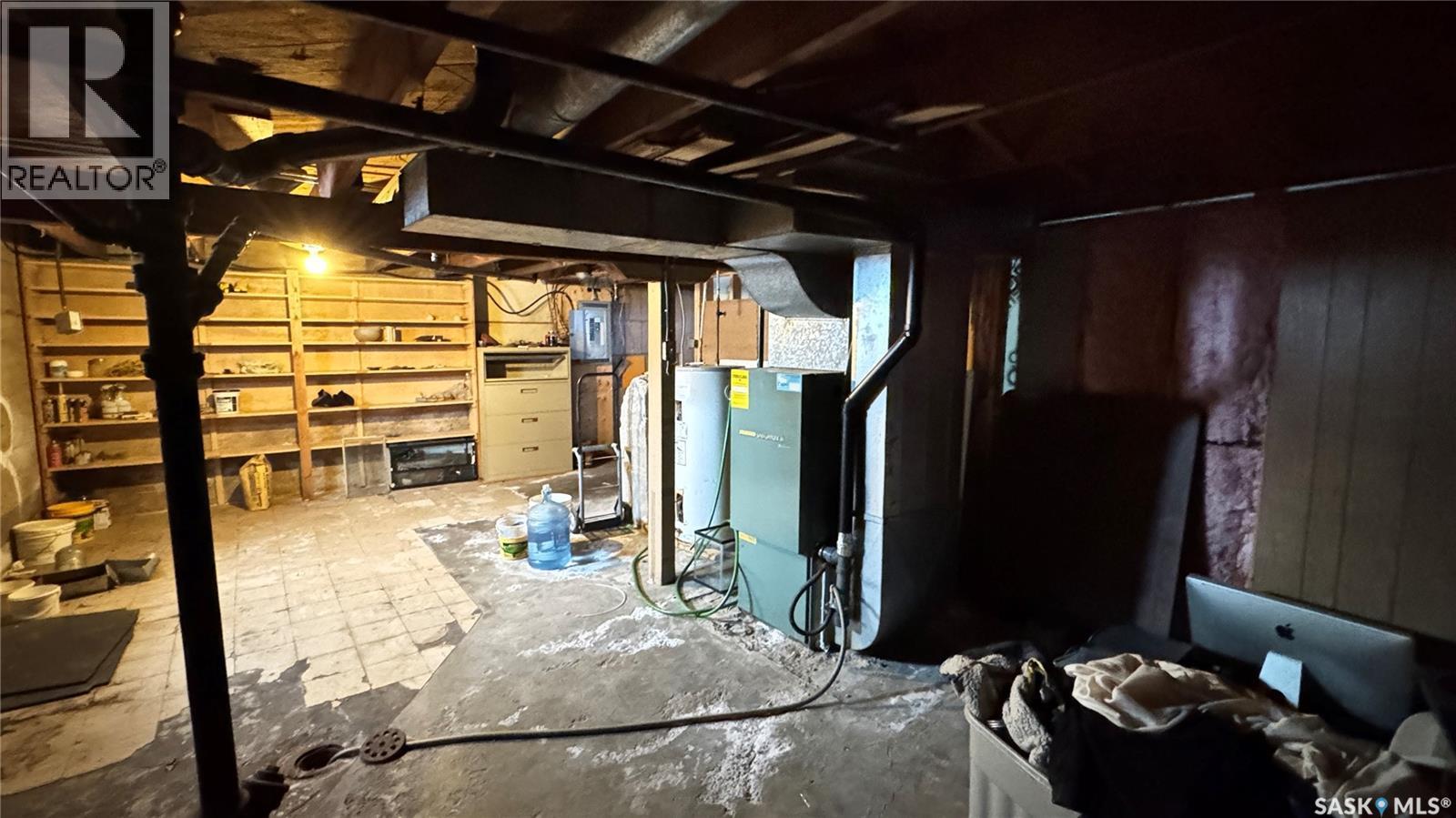 501 2Nd Street, Kenaston, SK - Indoor