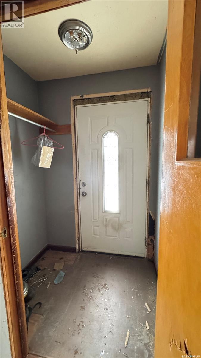 501 2Nd Street, Kenaston, SK - Indoor Photo Showing Garage