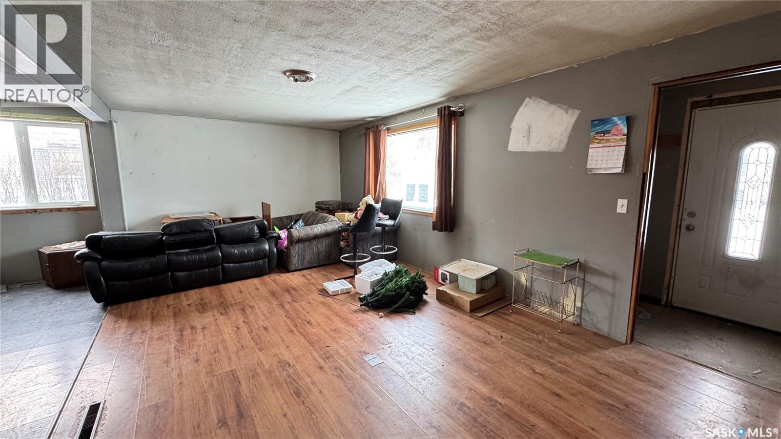 501 2Nd Street, Kenaston, SK - Indoor