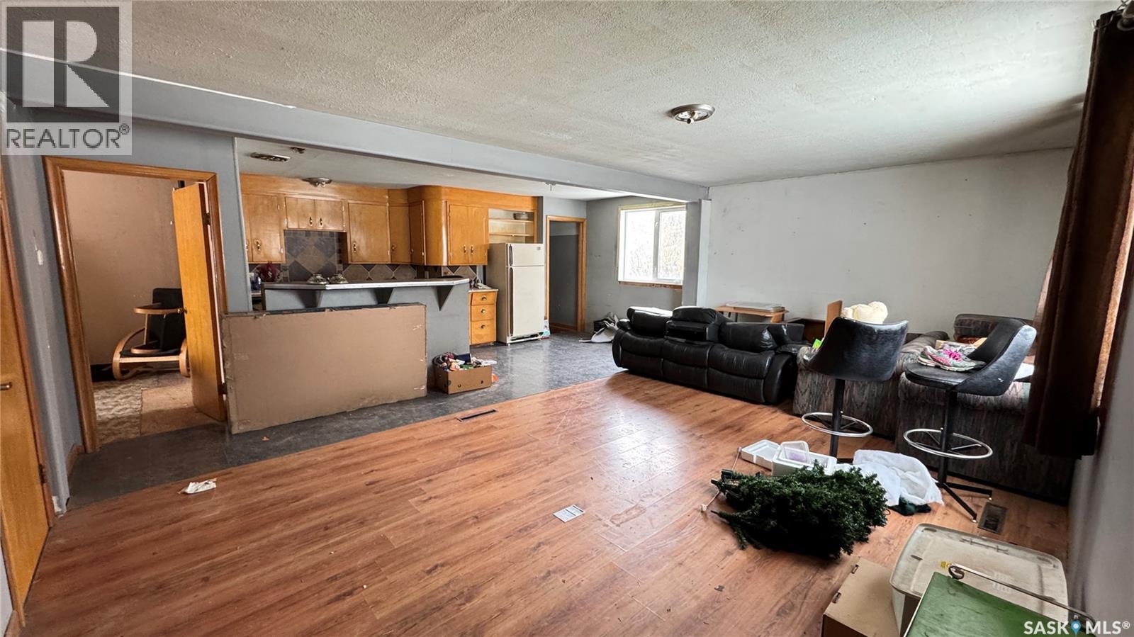 501 2Nd Street, Kenaston, SK - Indoor