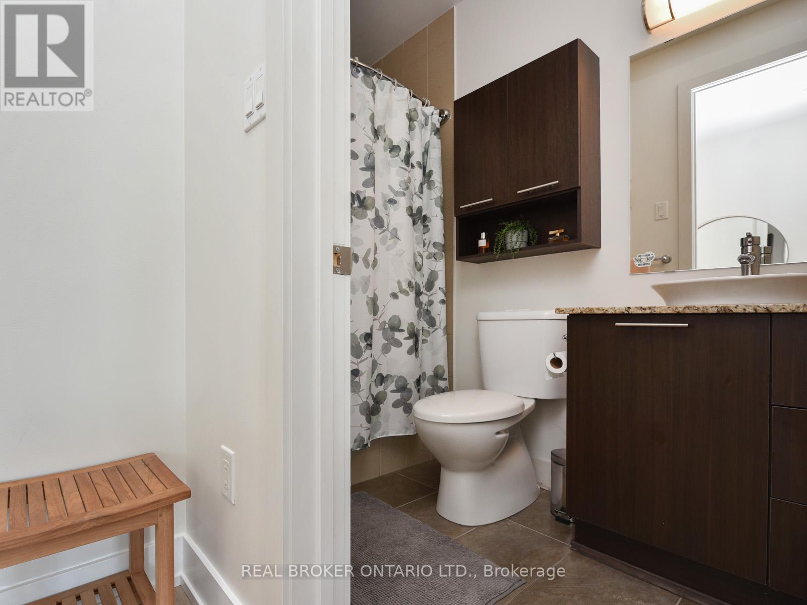 1011 - 100 Champagne Avenue S, Ottawa, ON - Indoor Photo Showing Bathroom