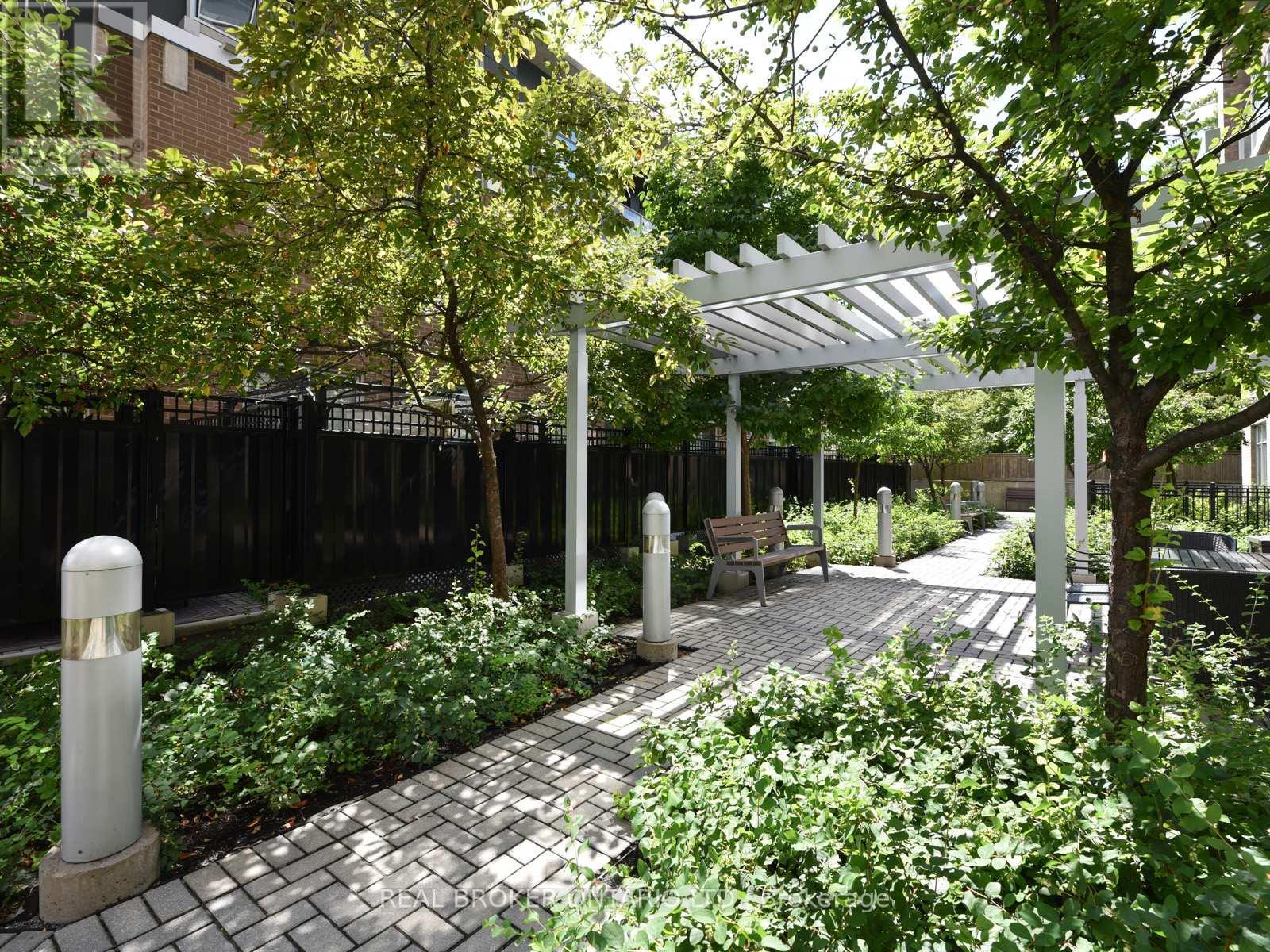 1011 - 100 Champagne Avenue S, Ottawa, ON - Outdoor