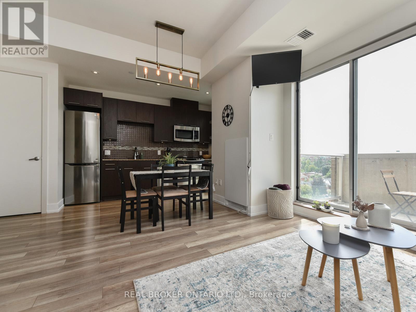 1011 - 100 Champagne Avenue S, Ottawa, ON - Indoor