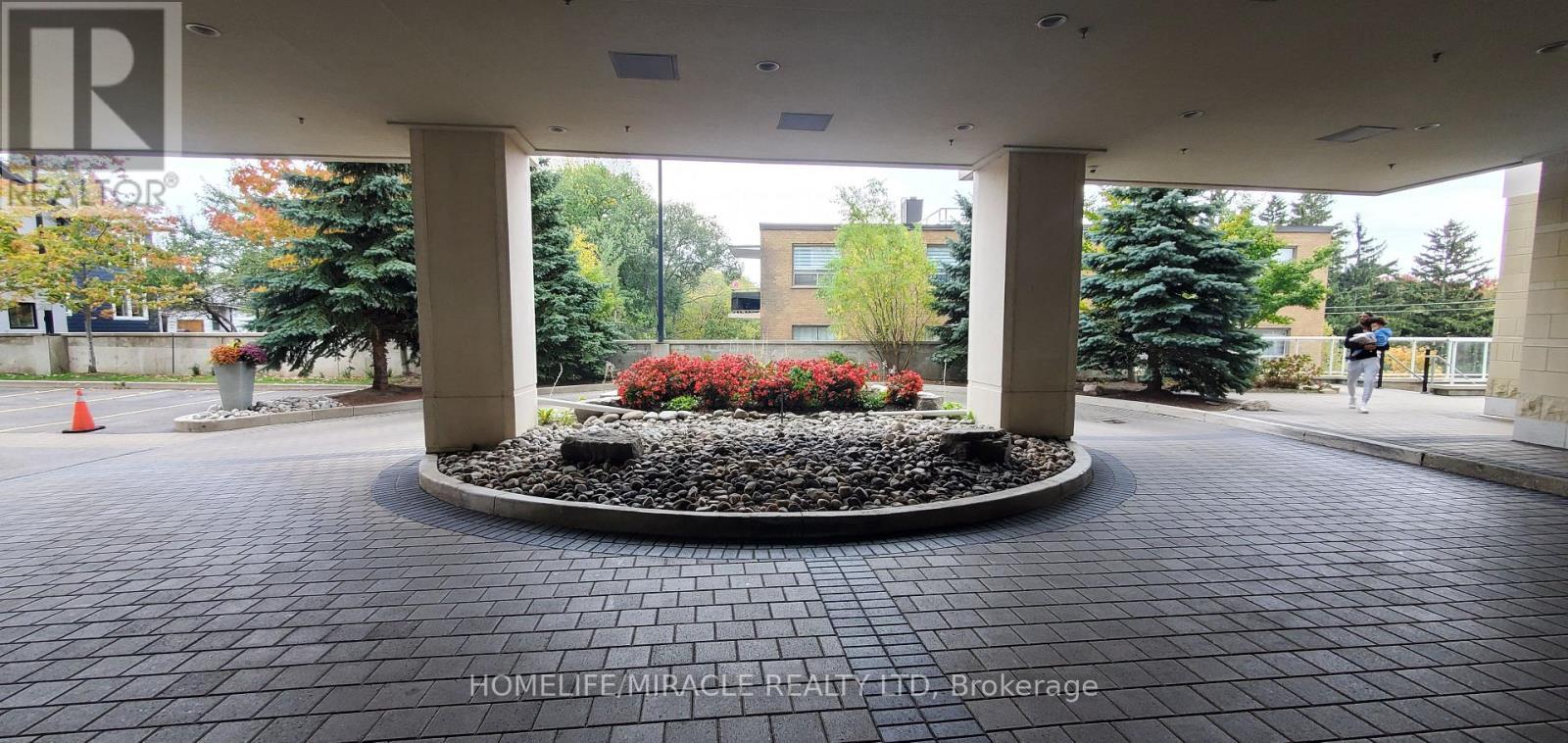 408 - 3865 Lake Shore Boulevard W, Toronto, ON - With Exterior