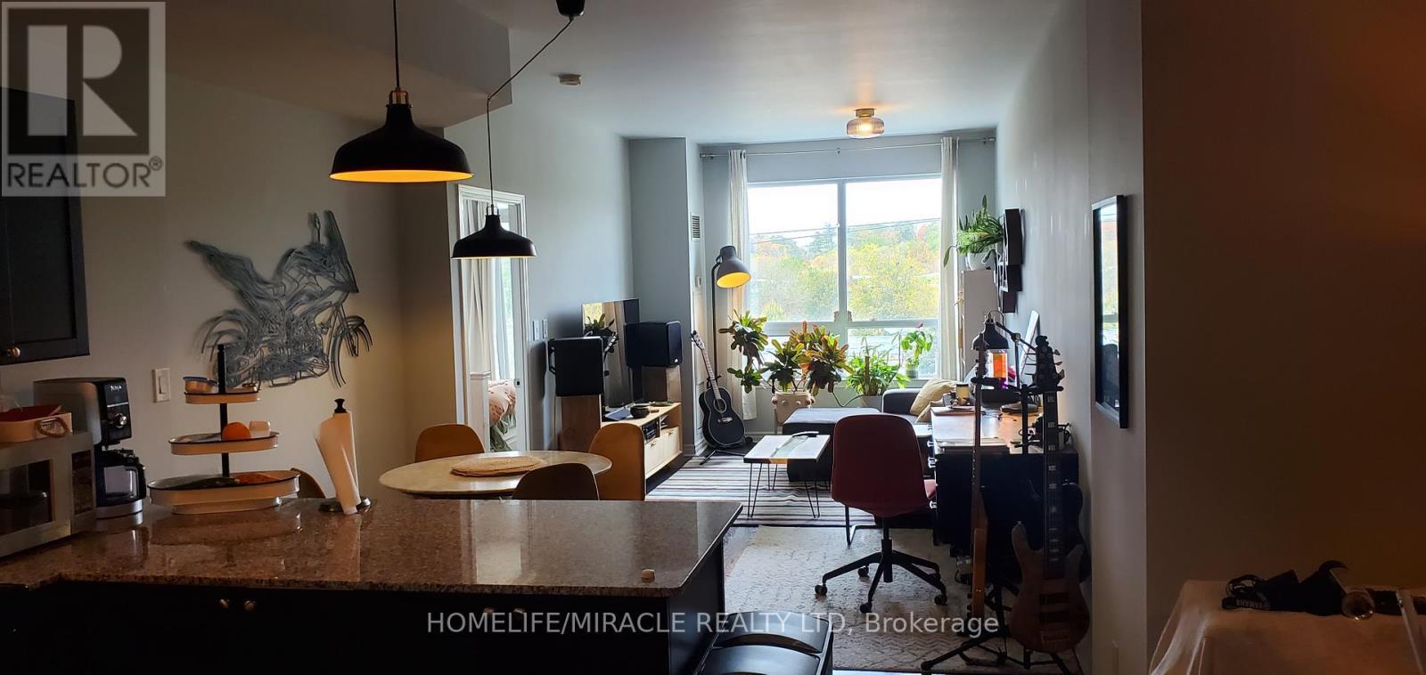 408 - 3865 Lake Shore Boulevard W, Toronto, ON - Indoor