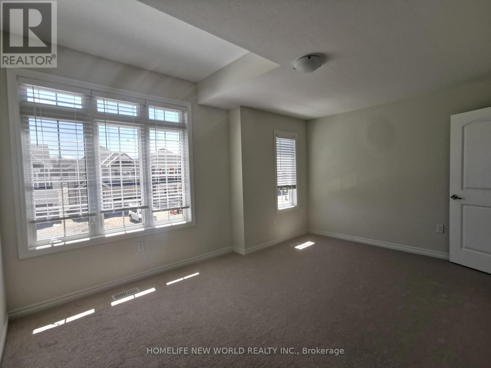 425 Beechwood Forest Lane, Gravenhurst, ON - Indoor Photo Showing Other Room