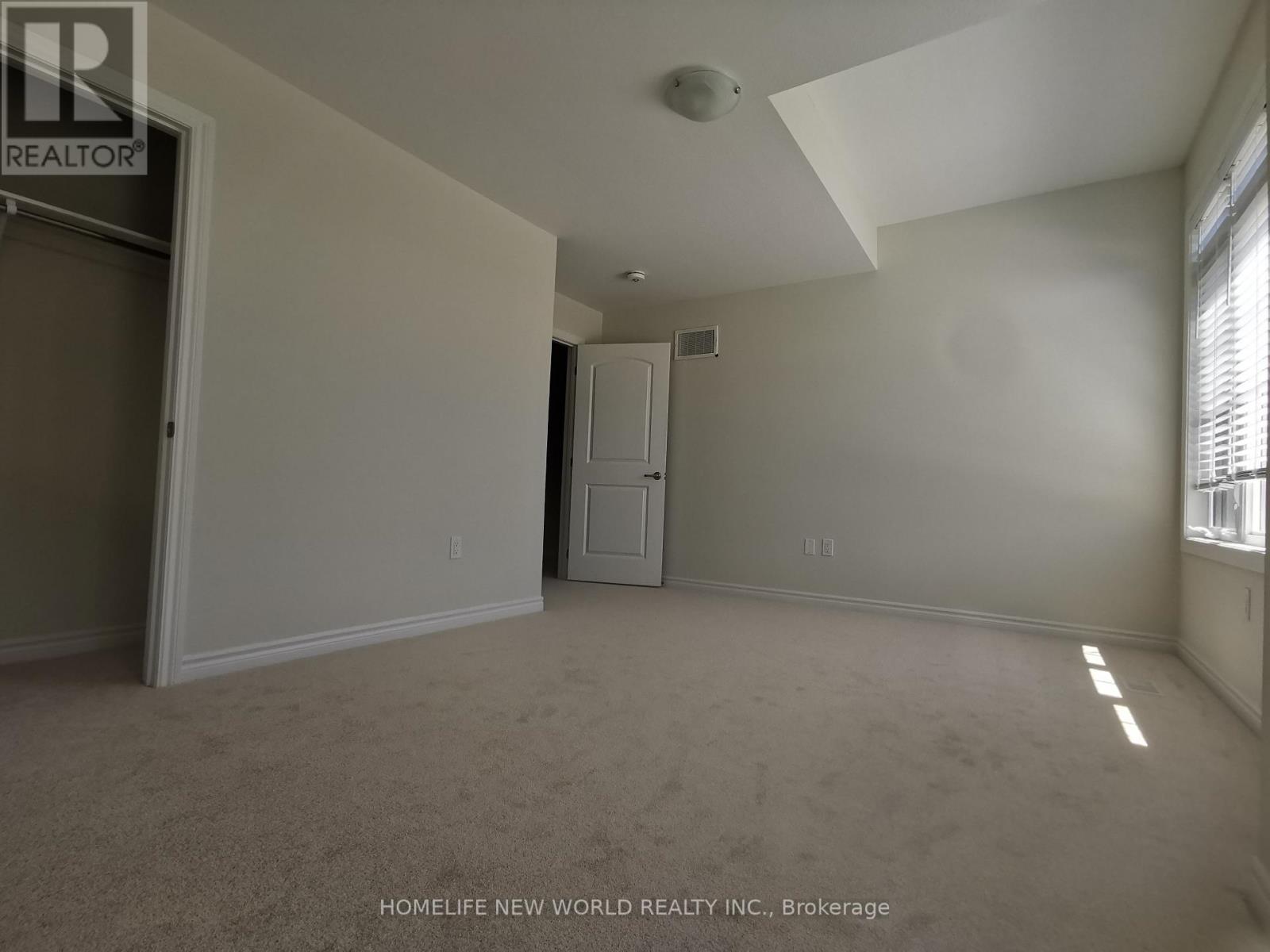 425 Beechwood Forest Lane, Gravenhurst, ON - Indoor Photo Showing Other Room