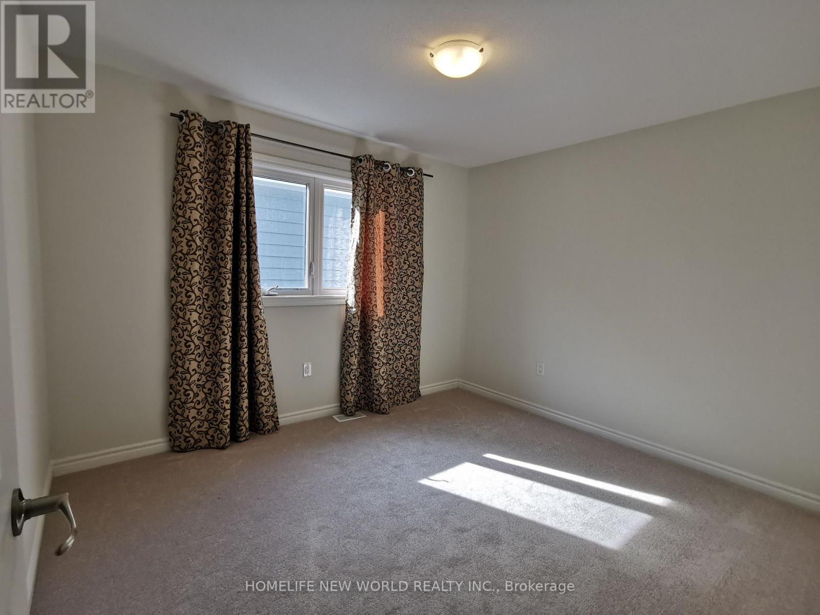 425 Beechwood Forest Lane, Gravenhurst, ON - Indoor Photo Showing Other Room