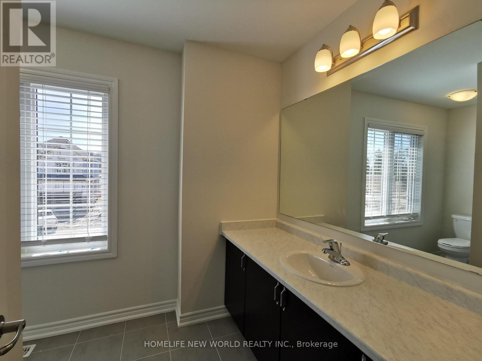 425 Beechwood Forest Lane, Gravenhurst, ON - Indoor Photo Showing Bathroom