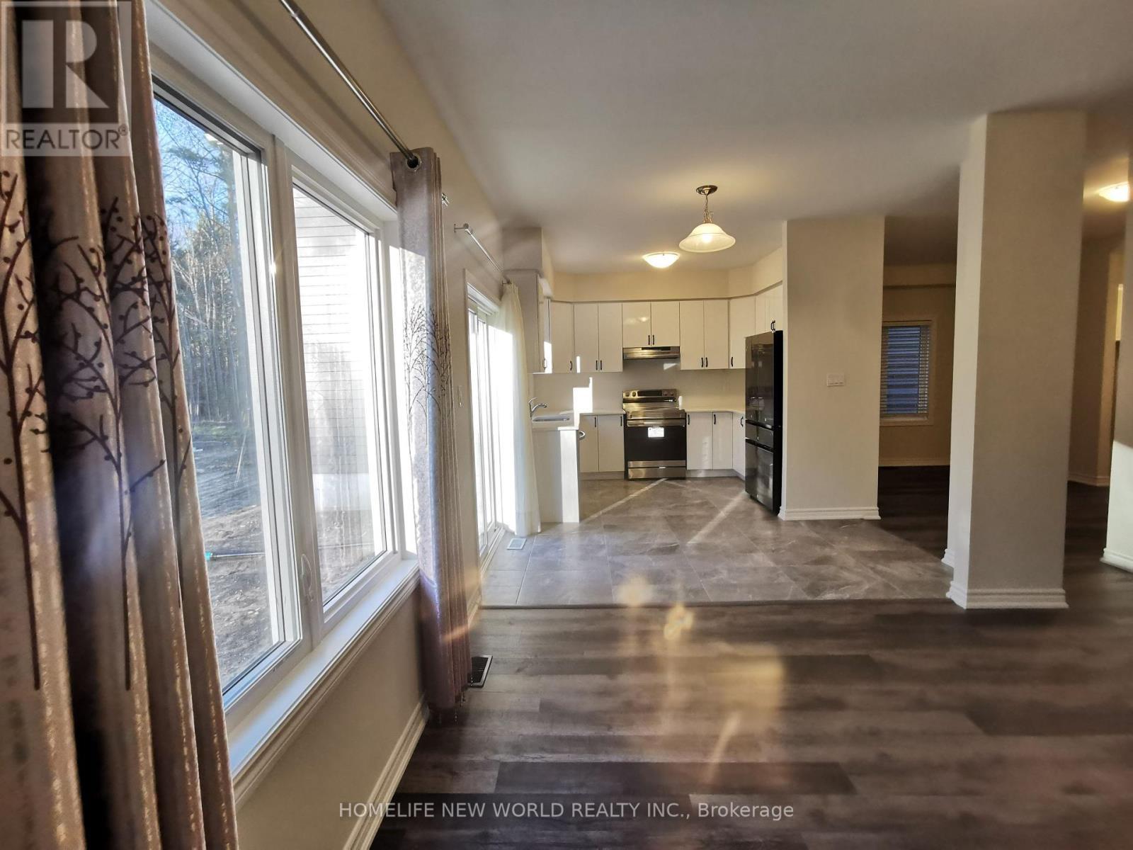 425 Beechwood Forest Lane, Gravenhurst, ON - Indoor Photo Showing Other Room