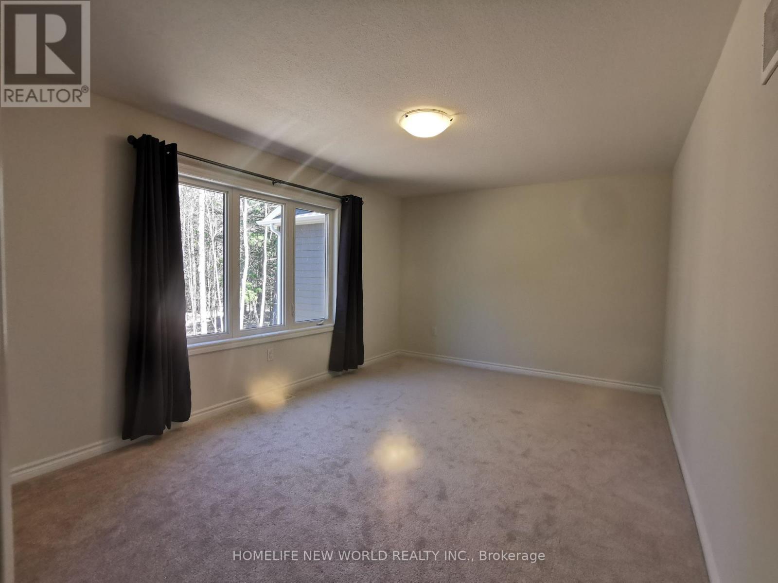 425 Beechwood Forest Lane, Gravenhurst, ON - Indoor Photo Showing Other Room