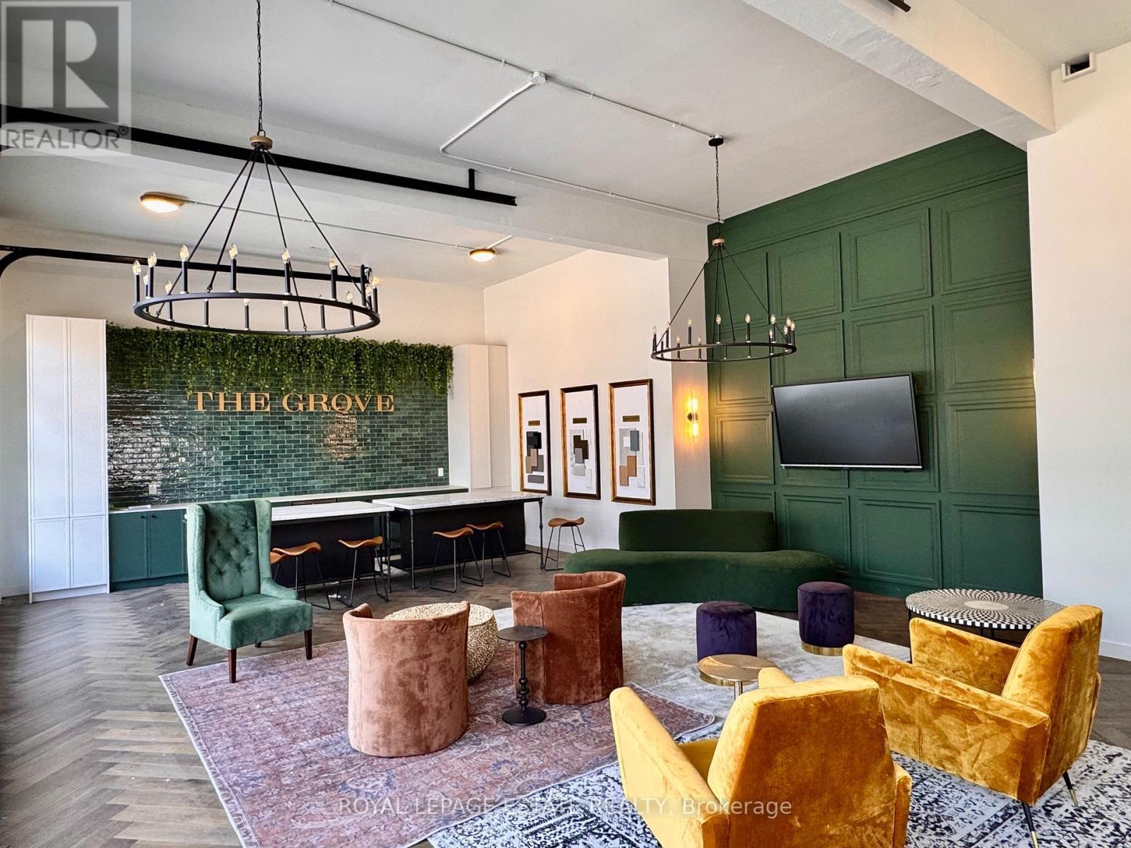 1001 Queen Street E, Toronto, ON