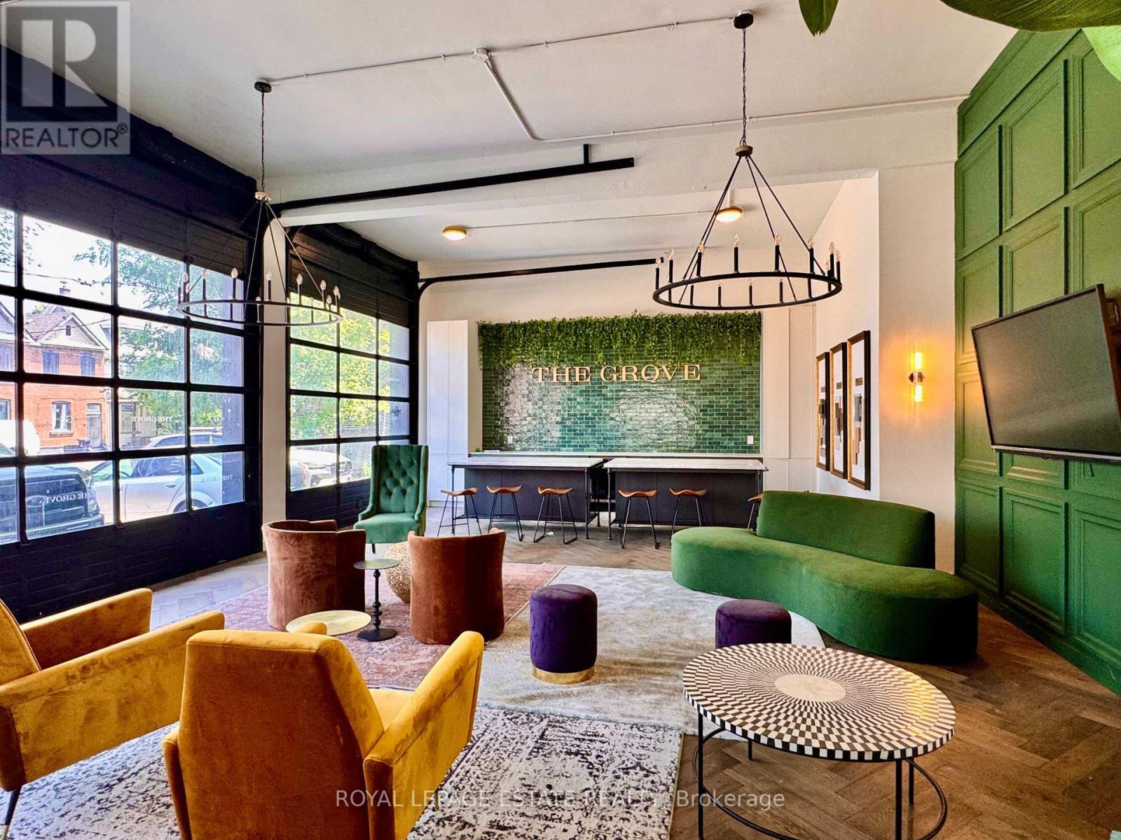 1001 Queen Street E, Toronto, ON