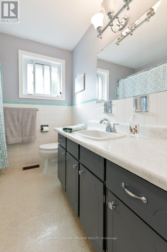 59 Confederation Drive, St. Thomas, ON - Indoor Photo Showing Bathroom