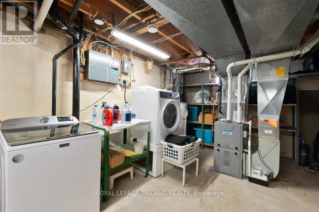 59 Confederation Drive, St. Thomas, ON - Indoor Photo Showing Laundry Room