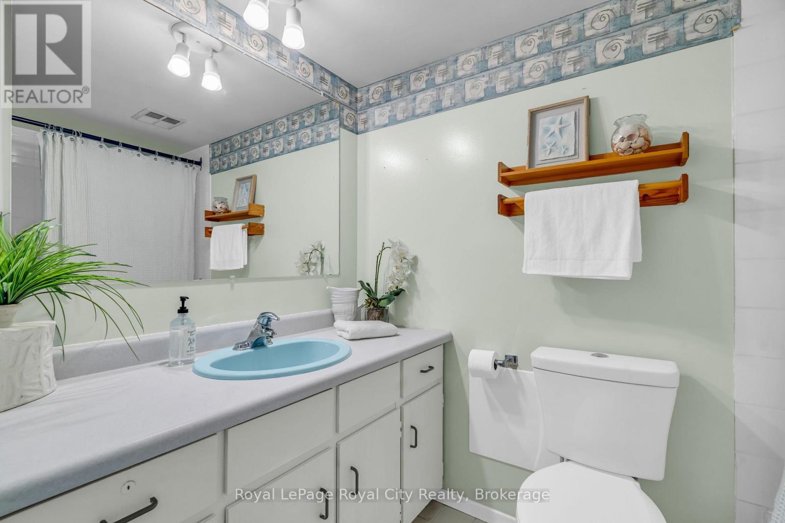 803 - 22 Marilyn Drive, Guelph (Riverside Park), ON - Indoor Photo Showing Bathroom