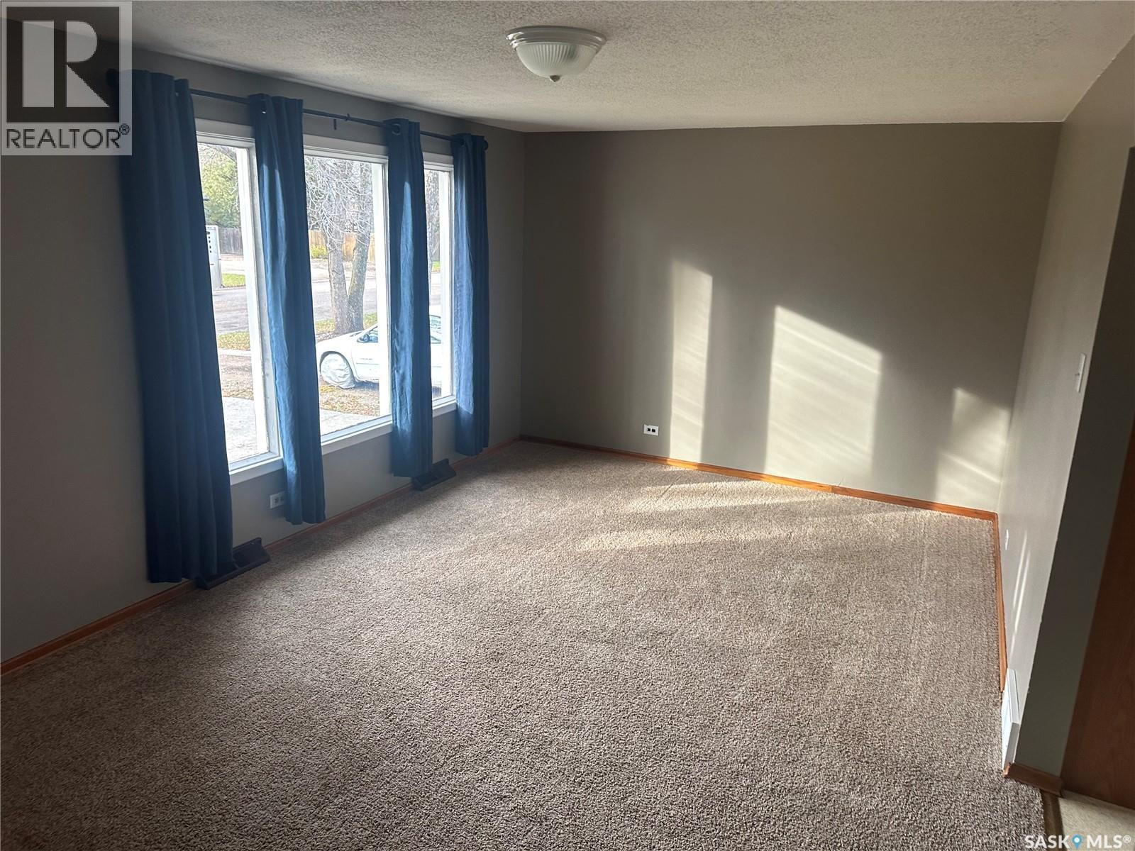 220 Avenue Road, Kamsack, SK - Indoor Photo Showing Other Room