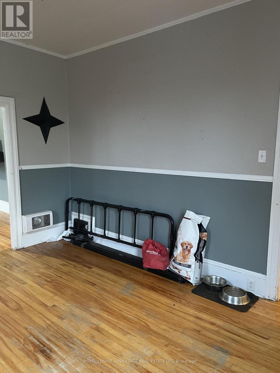 28 Mcewen Avenue, Smiths Falls, ON - Indoor Photo Showing Other Room