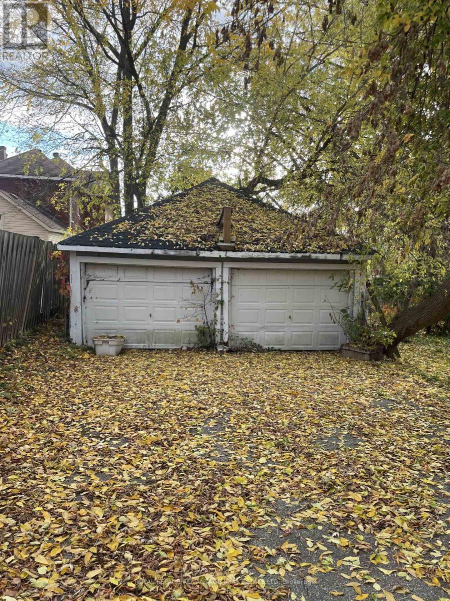 28 Mcewen Avenue, Smiths Falls, ON - Outdoor