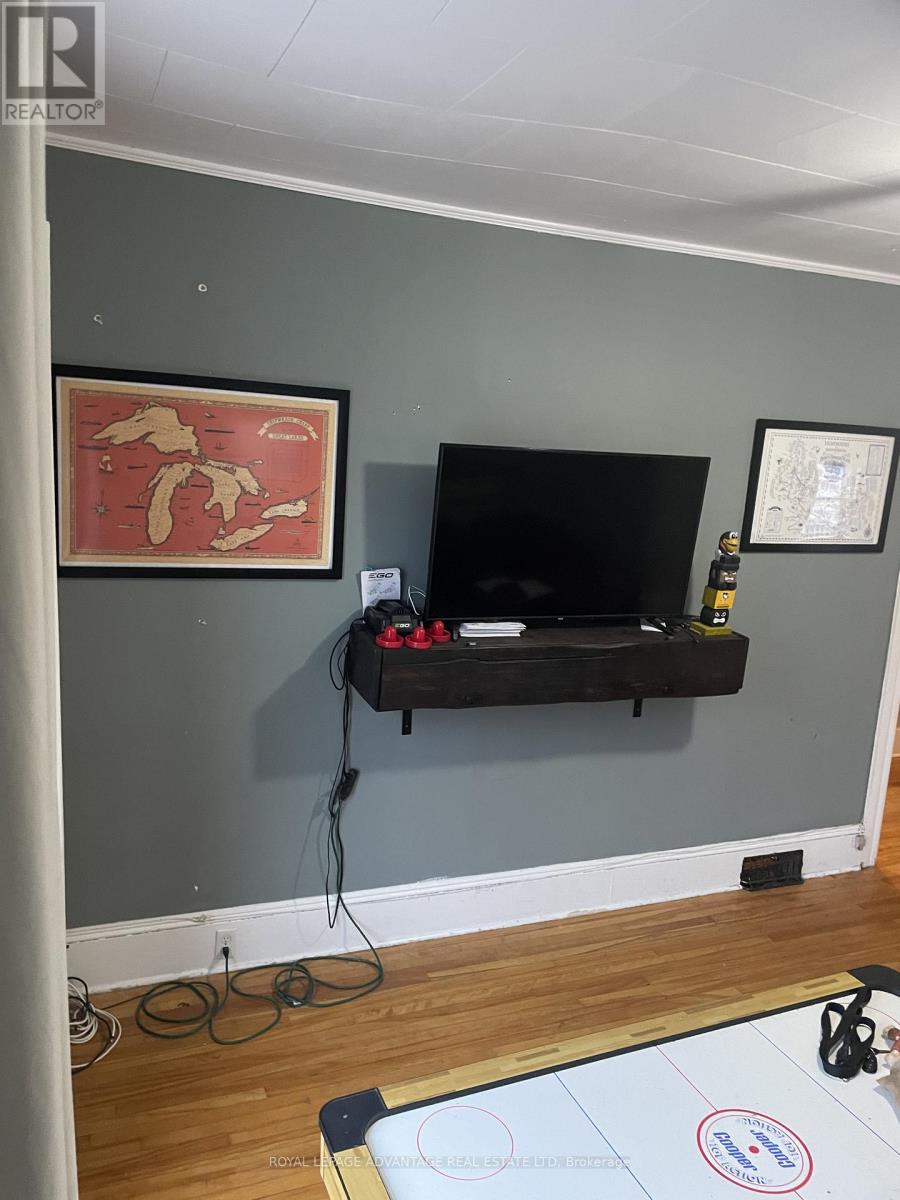 28 Mcewen Avenue, Smiths Falls, ON - Indoor Photo Showing Other Room