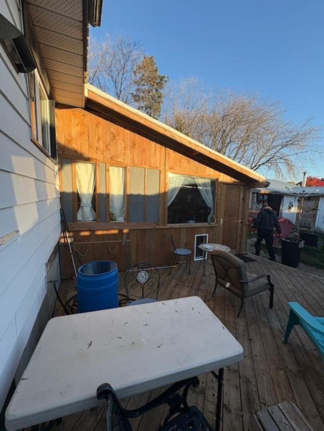 373 Arundel Street, Thunder Bay, ON - Outdoor With Deck Patio Veranda With Exterior