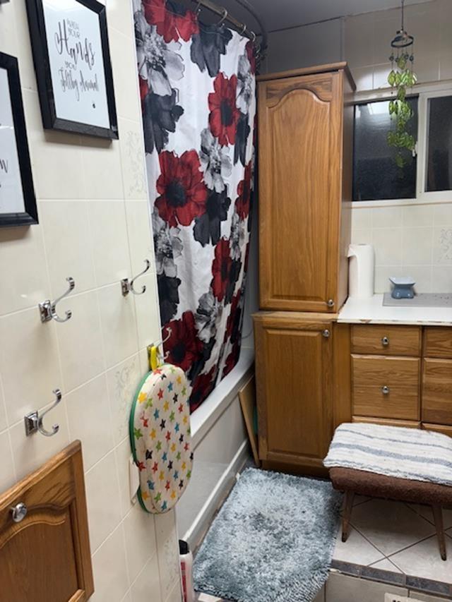 373 Arundel Street, Thunder Bay, ON - Indoor Photo Showing Bathroom