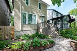 769 Fleet AVE  Winnipeg, MB R3M 1K1