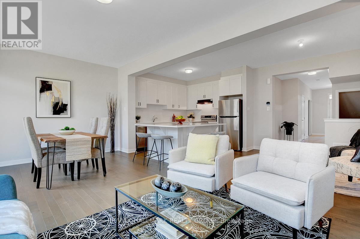 610 Fenwick Way, Ottawa, ON - Indoor Photo Showing Living Room