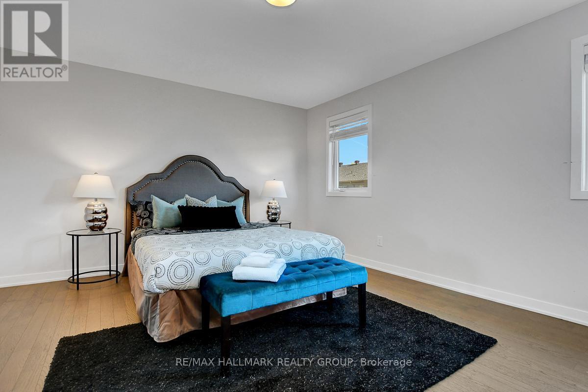 610 Fenwick Way, Ottawa, ON - Indoor Photo Showing Bedroom