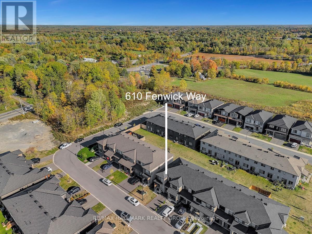 610 Fenwick Way, Ottawa, ON - Outdoor With View