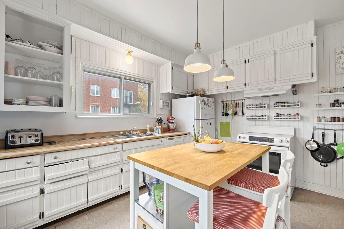 Kitchen - 8792 - 8796 Rue Basile-Routhier, Montréal (Ahuntsic-Cartierville), QC - Indoor Photo Showing Kitchen With Double Sink