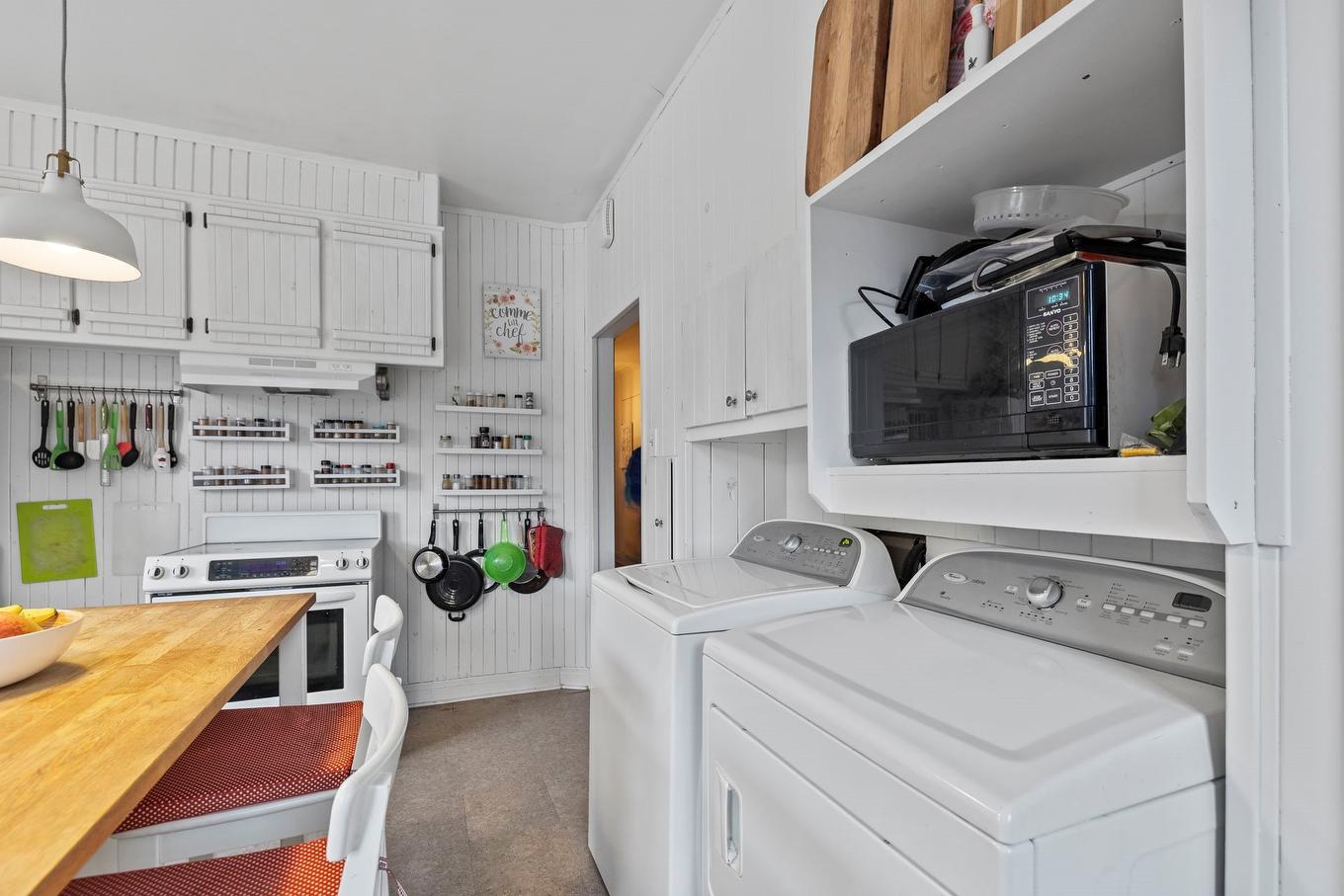 Laundry room - 8792 - 8796 Rue Basile-Routhier, Montréal (Ahuntsic-Cartierville), QC - Indoor Photo Showing Laundry Room