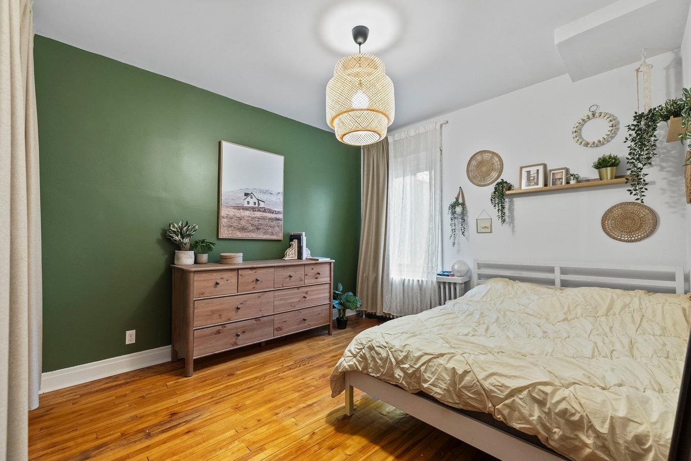 Primary bedroom - 8792 - 8796 Rue Basile-Routhier, Montréal (Ahuntsic-Cartierville), QC - Indoor Photo Showing Bedroom