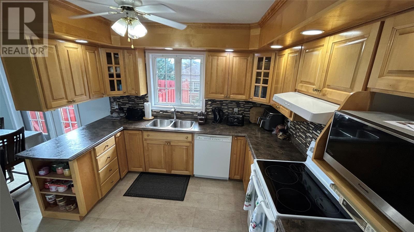 6 Nina Crescent, Stephenville, NL - Indoor Photo Showing Kitchen With Double Sink