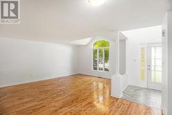 Spacious living room -