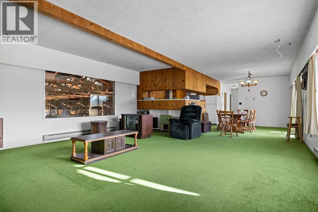 1823 Francis Street, Vernon, BC - Indoor