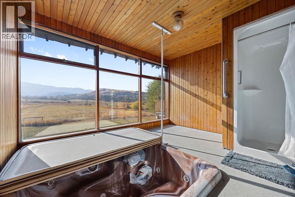 1823 Francis Street, Vernon, BC - With Exterior