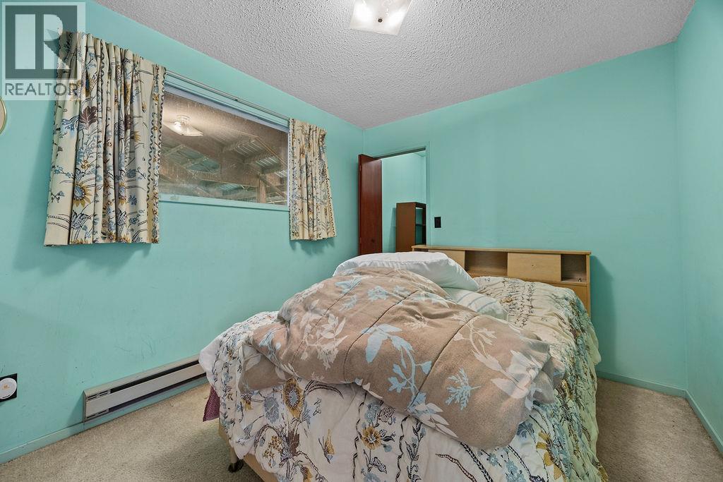 1823 Francis Street, Vernon, BC - Indoor Photo Showing Bedroom