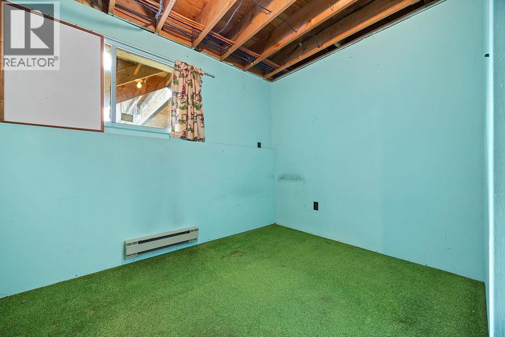 1823 Francis Street, Vernon, BC - Indoor Photo Showing Other Room