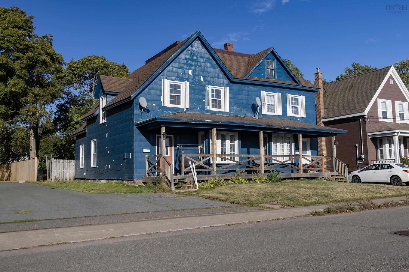 22-24 Croft Street, Amherst, NS