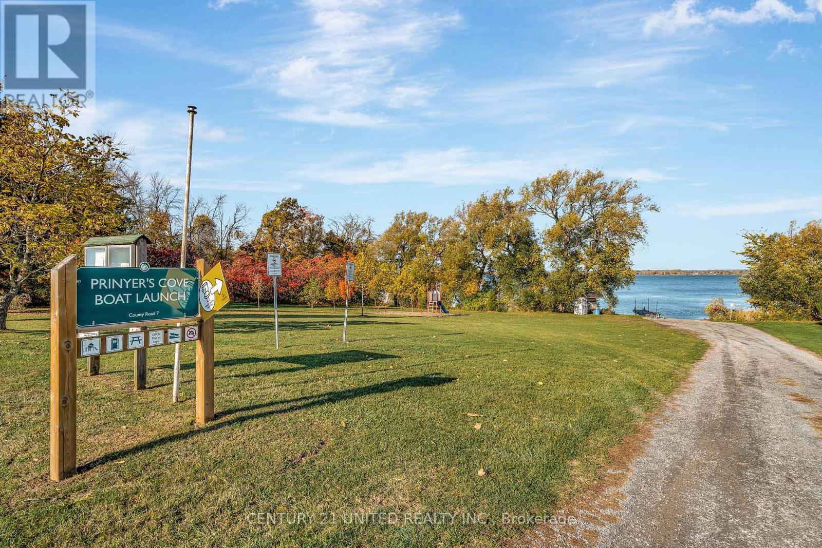 226 Prinyers Cove Crescent, Prince Edward County (North Marysburg Ward), ON
