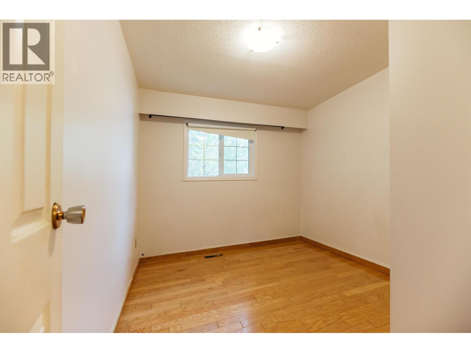 5098 Perkins Road, 100 Mile House, BC - Indoor Photo Showing Other Room