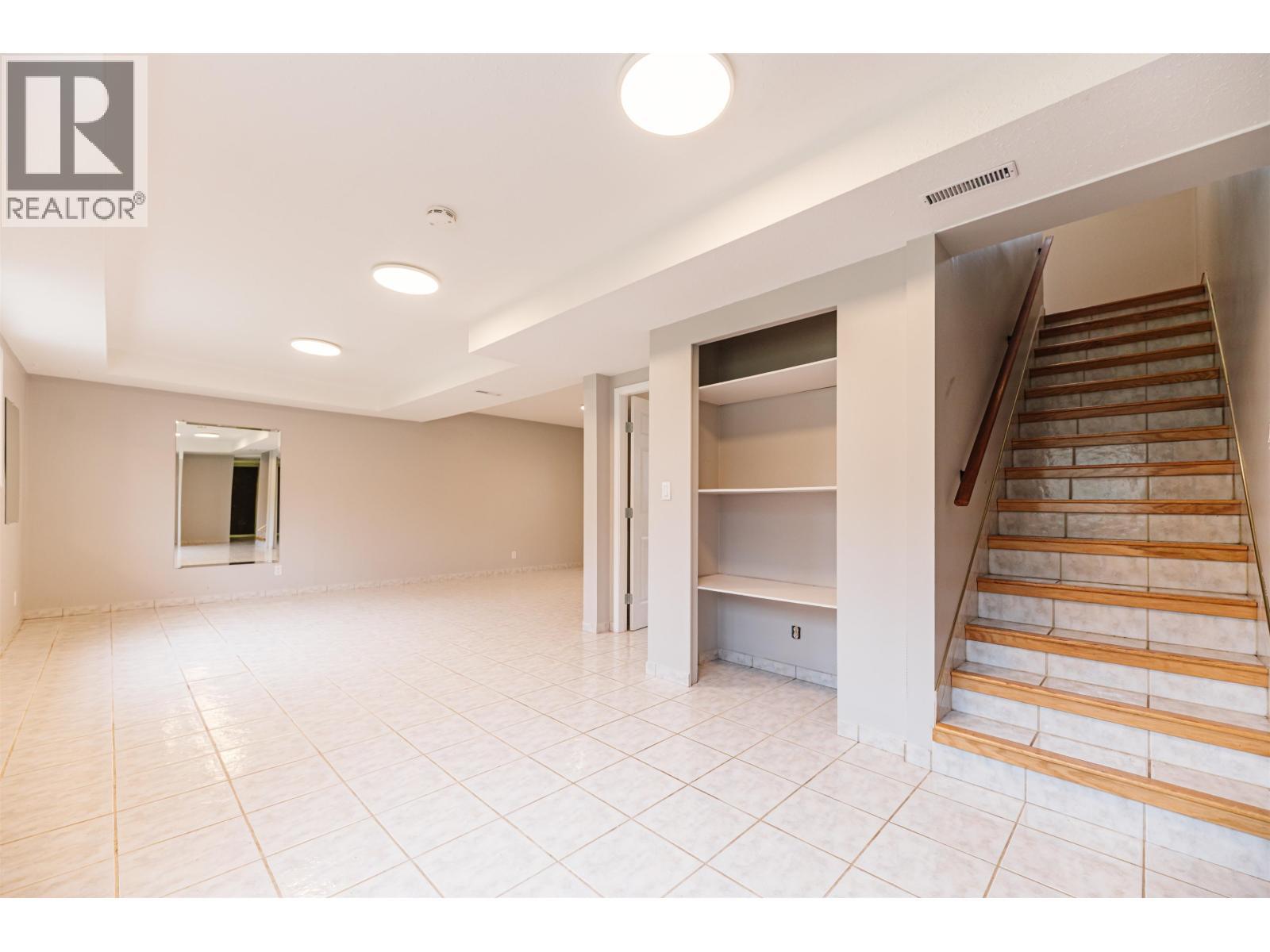 5098 Perkins Road, 100 Mile House, BC - Indoor Photo Showing Other Room