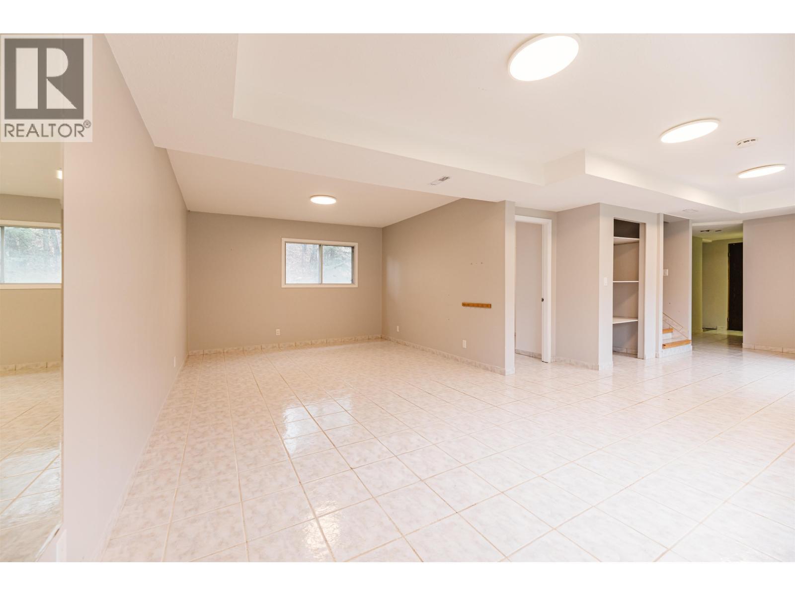 5098 Perkins Road, 100 Mile House, BC - Indoor