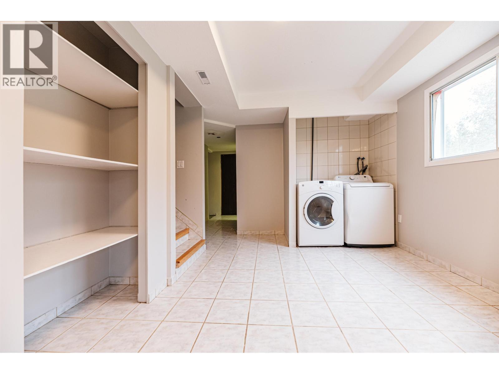 5098 Perkins Road, 100 Mile House, BC - Indoor Photo Showing Laundry Room