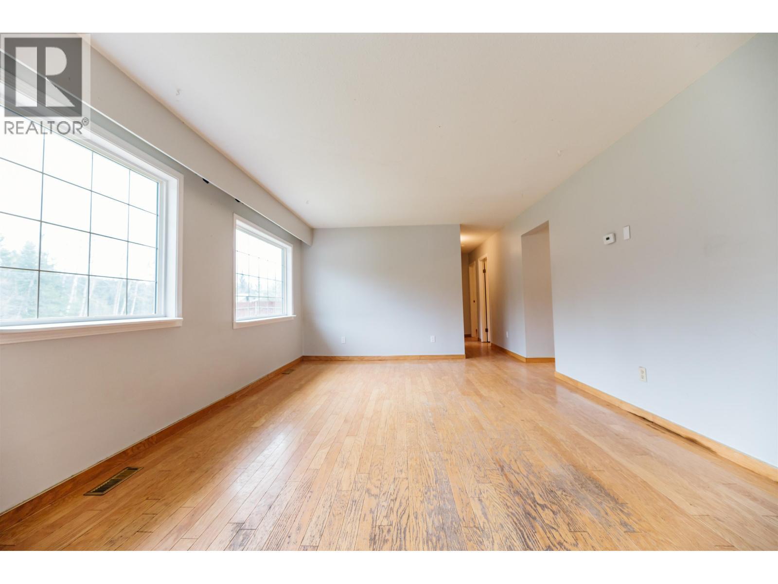 5098 Perkins Road, 100 Mile House, BC - Indoor Photo Showing Other Room