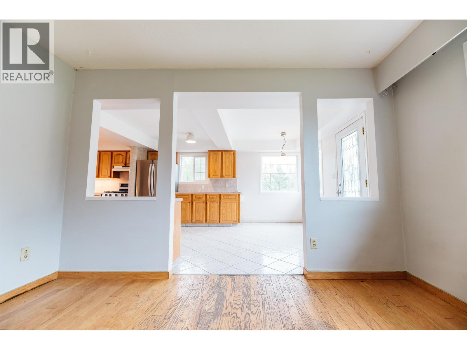 5098 Perkins Road, 100 Mile House, BC - Indoor