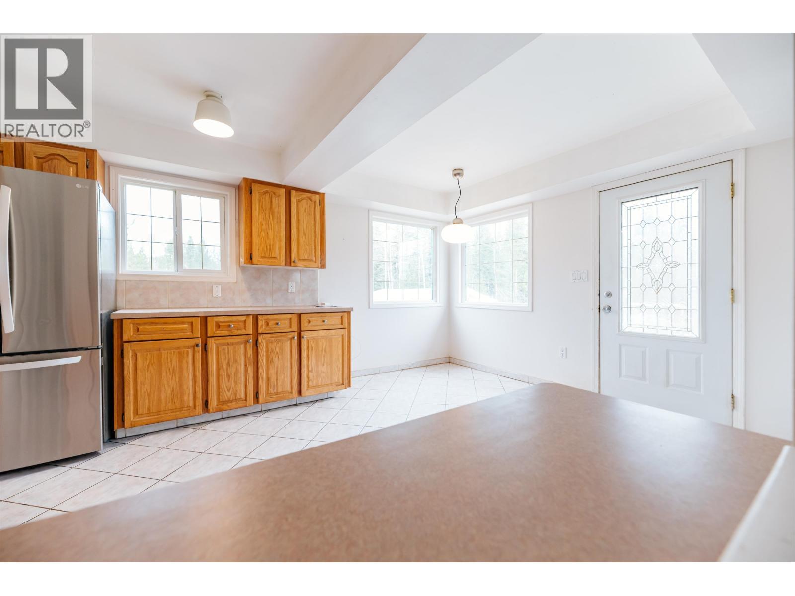 5098 Perkins Road, 100 Mile House, BC - Indoor Photo Showing Other Room