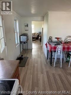 908 Mersea Rd 10, Leamington, ON - Indoor Photo Showing Dining Room