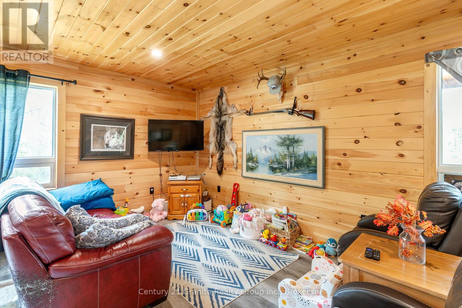 10498 Highway 118, Algonquin Highlands (Stanhope), ON - Indoor